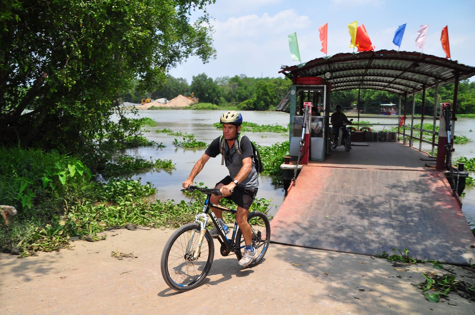 Cycle Tour from Ho Chi Minh City to Mekong and Phu Quoc 14 Days